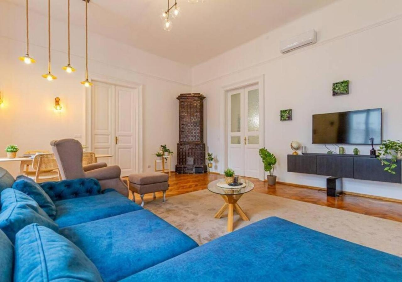Luxury Apartment By The Famous Vaci Street Budapest Esterno foto