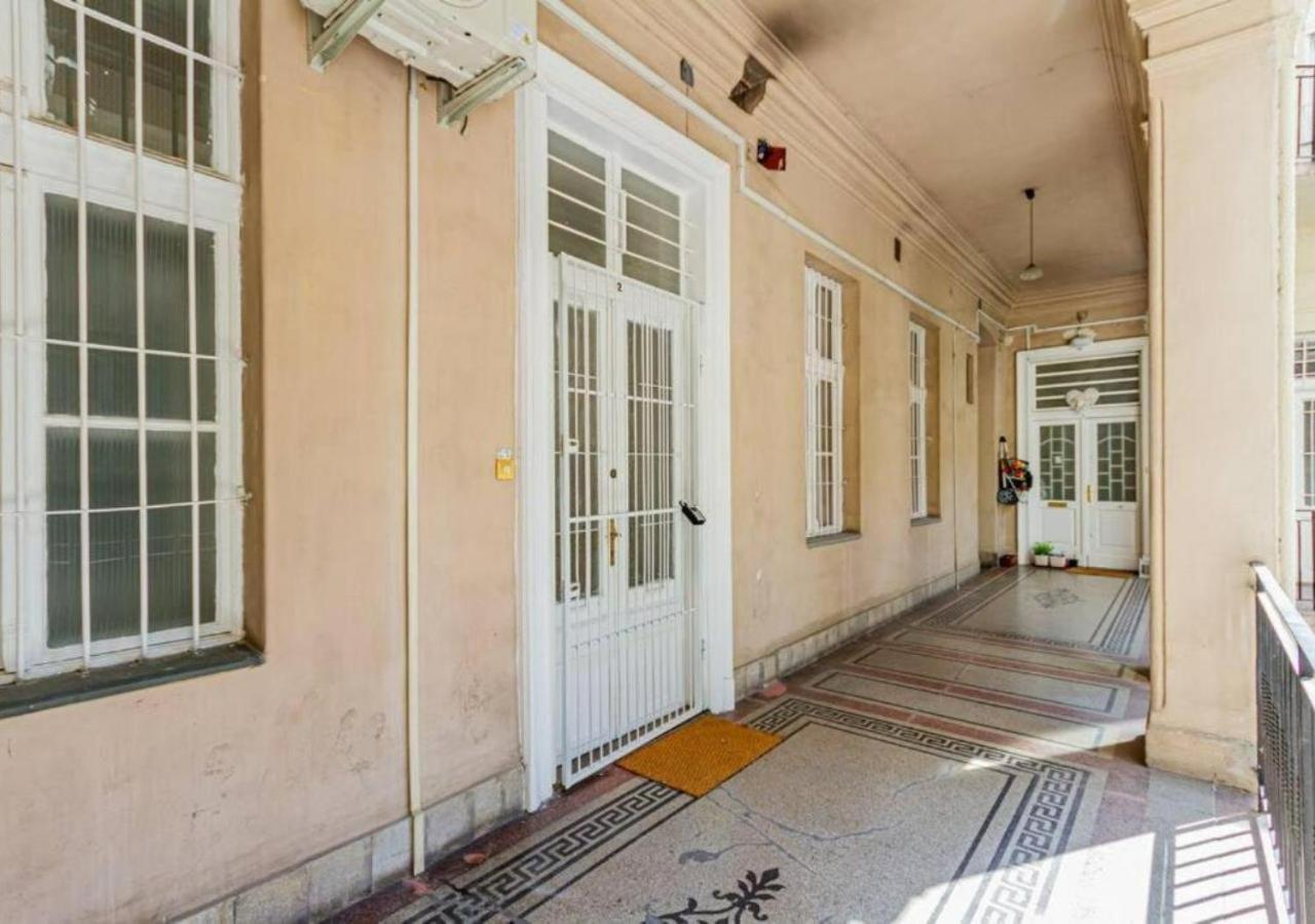 Luxury Apartment By The Famous Vaci Street Budapest Esterno foto