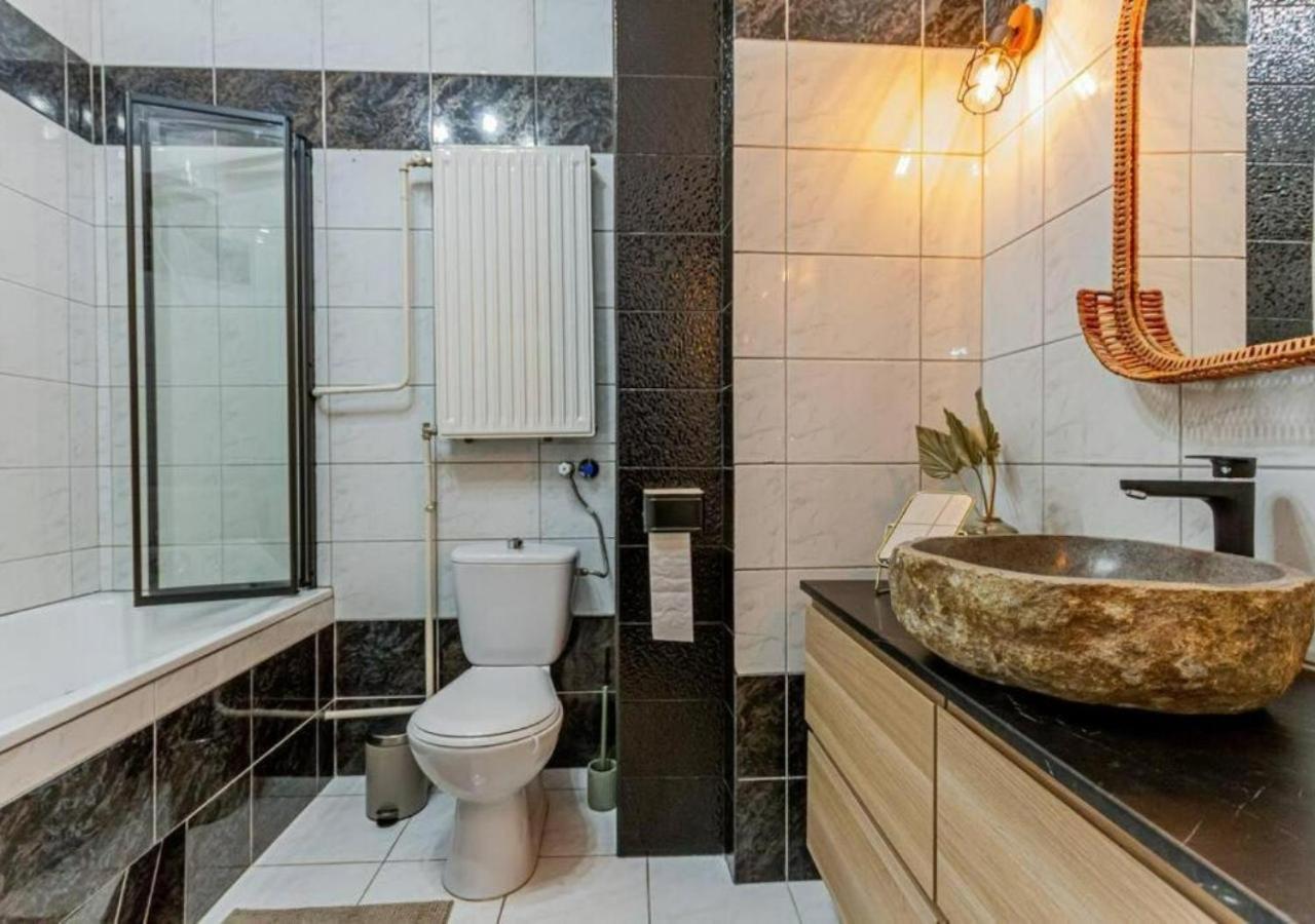 Luxury Apartment By The Famous Vaci Street Budapest Esterno foto