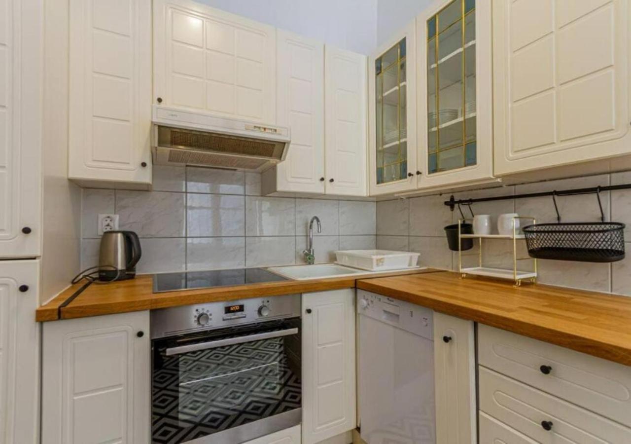 Luxury Apartment By The Famous Vaci Street Budapest Esterno foto